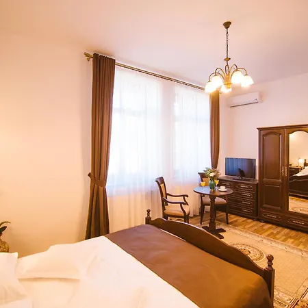Karlhof Hotel 4*
